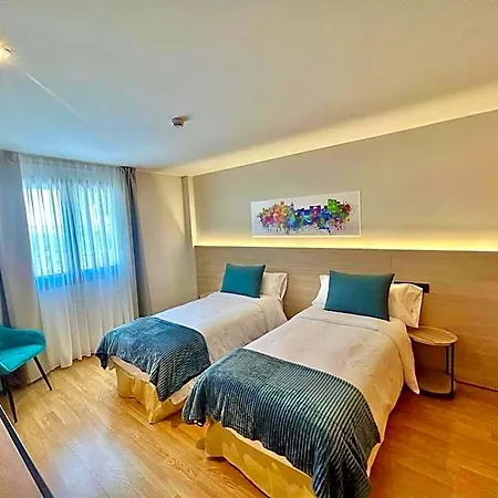 Hotell Diro Ávila
